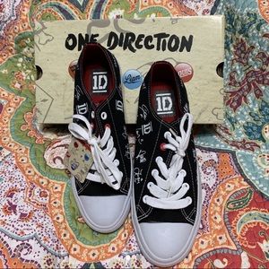SIGNED ONE DIRECTION SNEAKERS